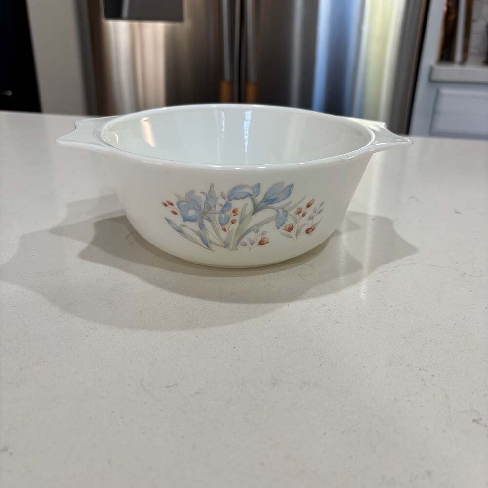 Vintage Pyrex Iris Pattern Milk Glass Casserole Dish 6”